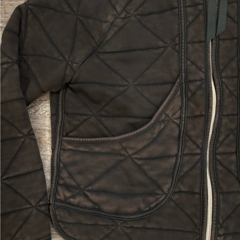 CALIA by Carrie Underwood Brown/black distressed Quilted Jacket - Picture 2 of 4